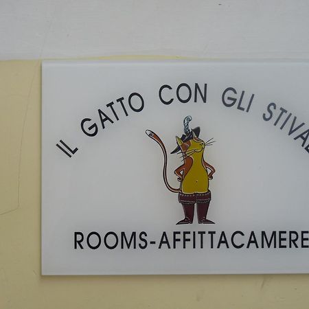 Il Gatto Con Gli Stivali - Affittacamere Florens Exteriör bild