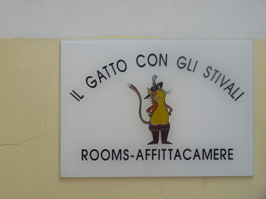 Il Gatto Con Gli Stivali - Affittacamere Florens Exteriör bild